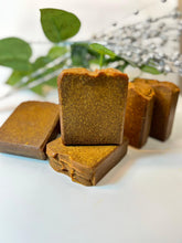 Load image into Gallery viewer, Skin Tone: Turmeric can help even out skin tone and reduce the appearance of dark spots and hyperpigmentation, Skin Irritation: Turmeric can also help calm irritated skin and reduce redness. Exfoliation: Papaya enzymes can help exfoliate dead skin cells and promote a smoother, more youthful complexion. Antioxidants: Turmeric is a powerful antioxidant that can help protect the body from damage caused by pollution and sunlight.