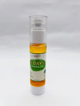 Load image into Gallery viewer, &lt;strong&gt;3 Days Flawless Oil for Face and Body: &lt;/strong&gt;Benefits Instant Glow-Repair the skin-Brightening the skin- Face Away Dark Spot.
